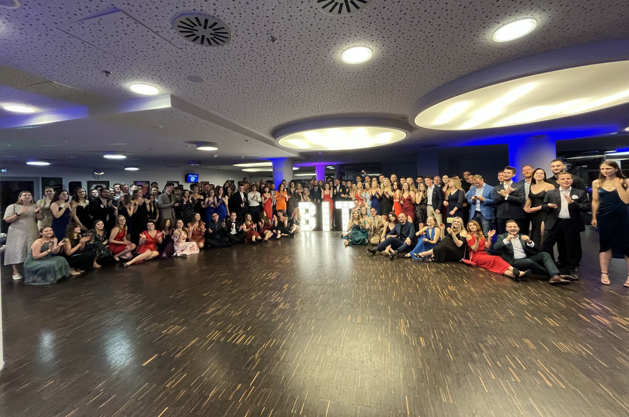 Śląski Bal Młodych w Gliwicach impreza pełna blasku i życia!