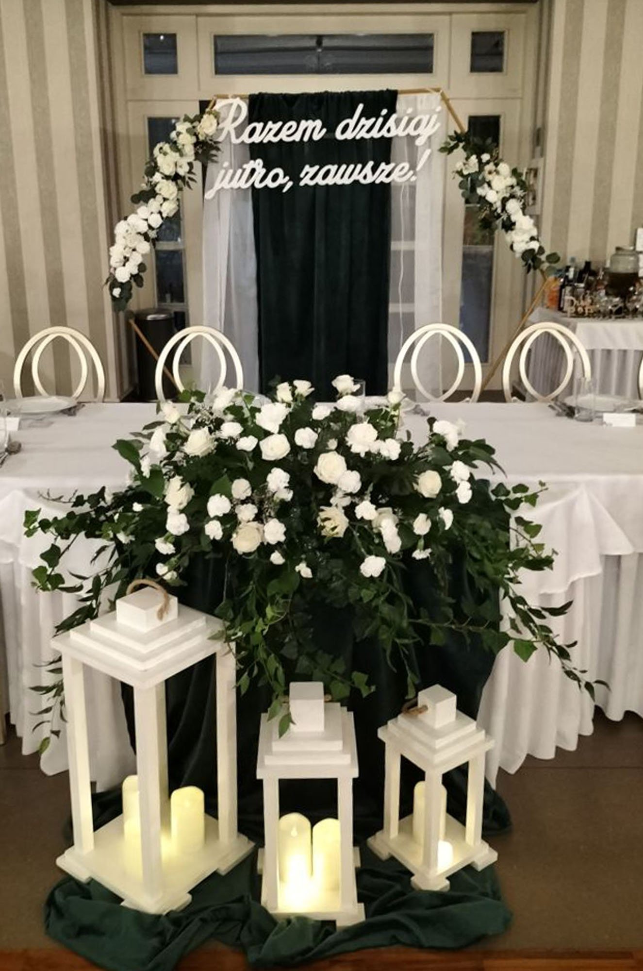 Świecąca dekoracja na ściankę weselną do wypożyczenia w Opolu, wysyłka cała Polska