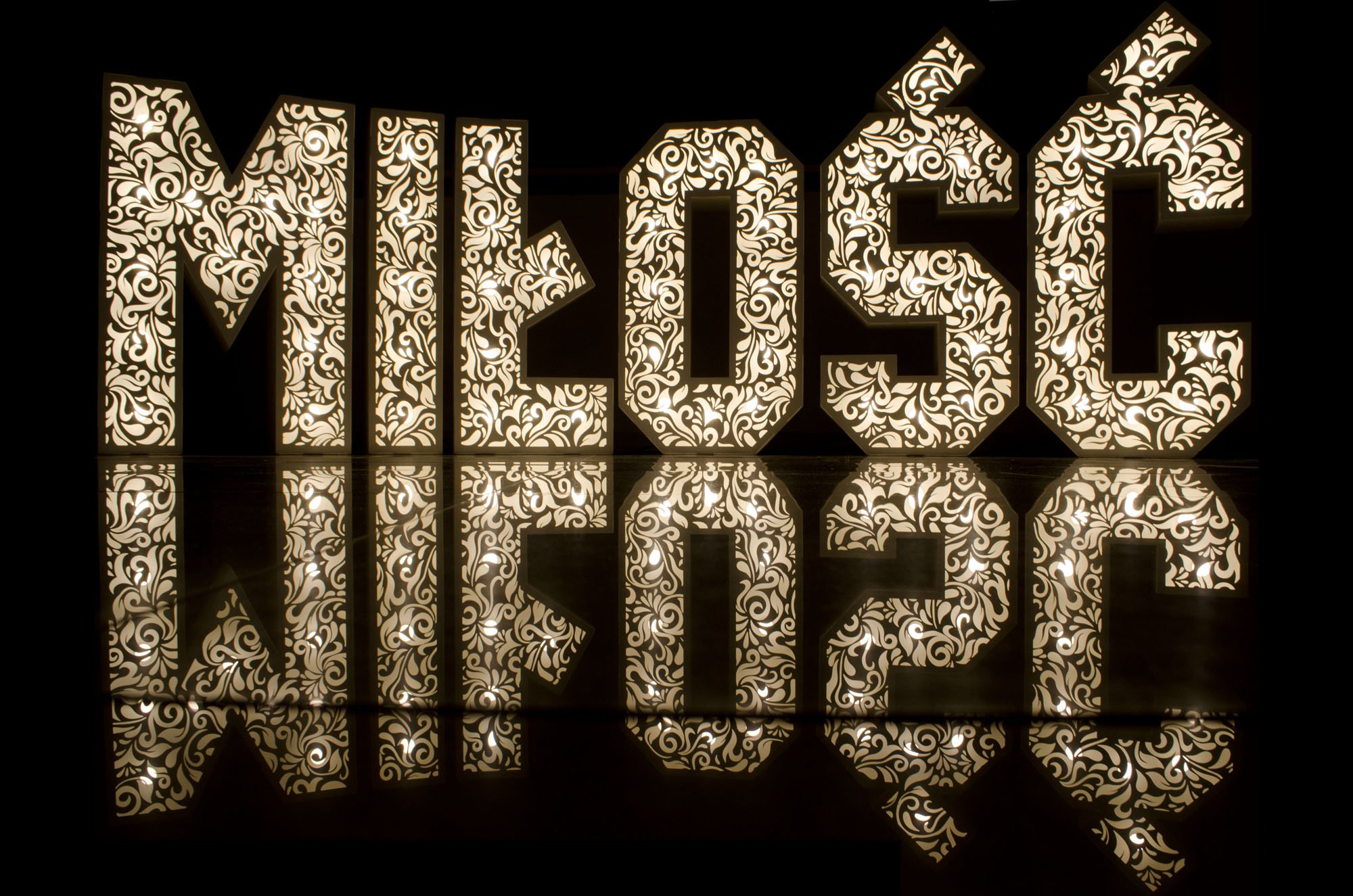 Ażurowa MIŁOŚĆ na wynajem na wesele, ślub, walentynki, Opole