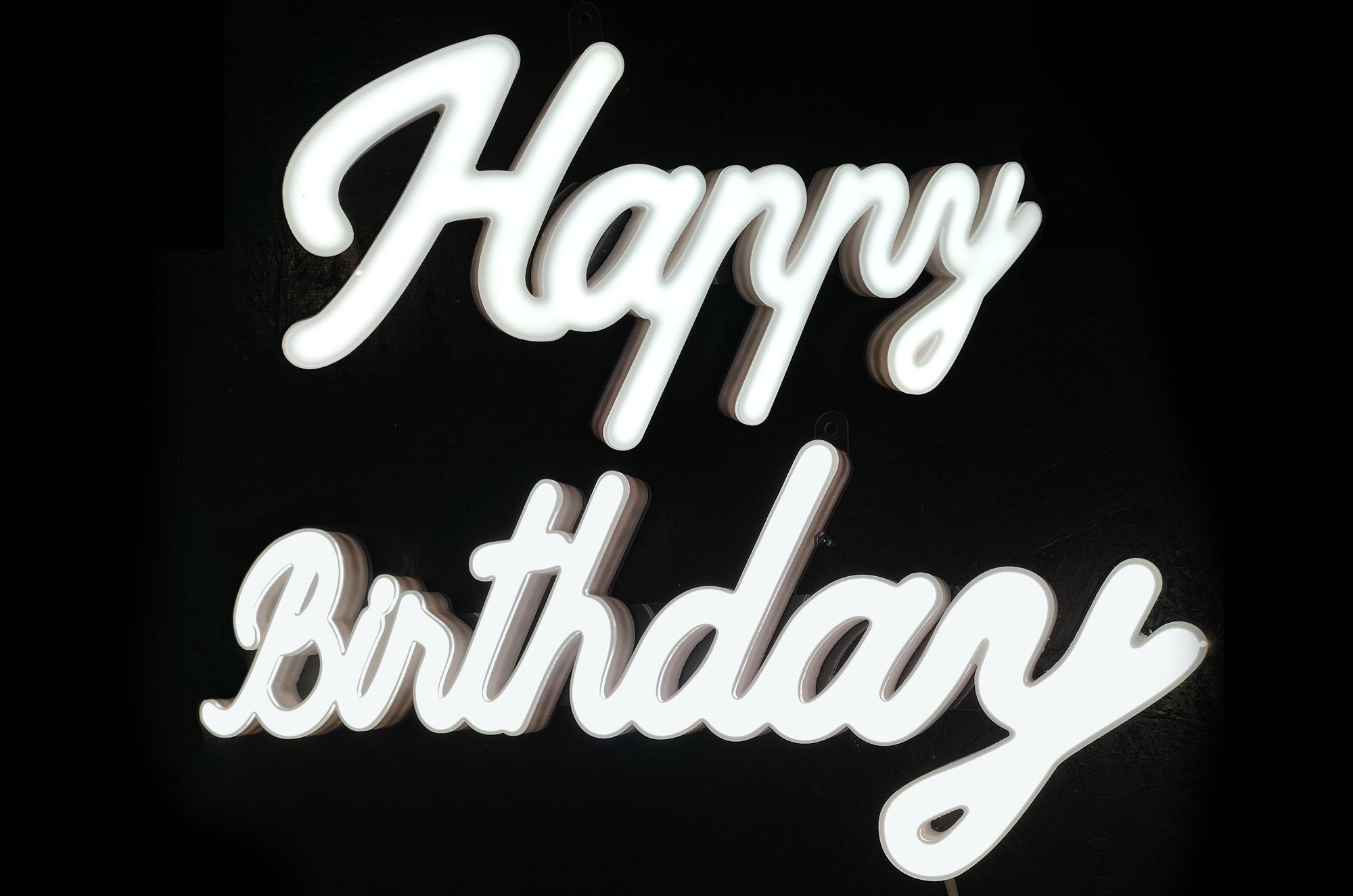 Swiecąca dekoracja urodzinowa, neon LED na wynajem