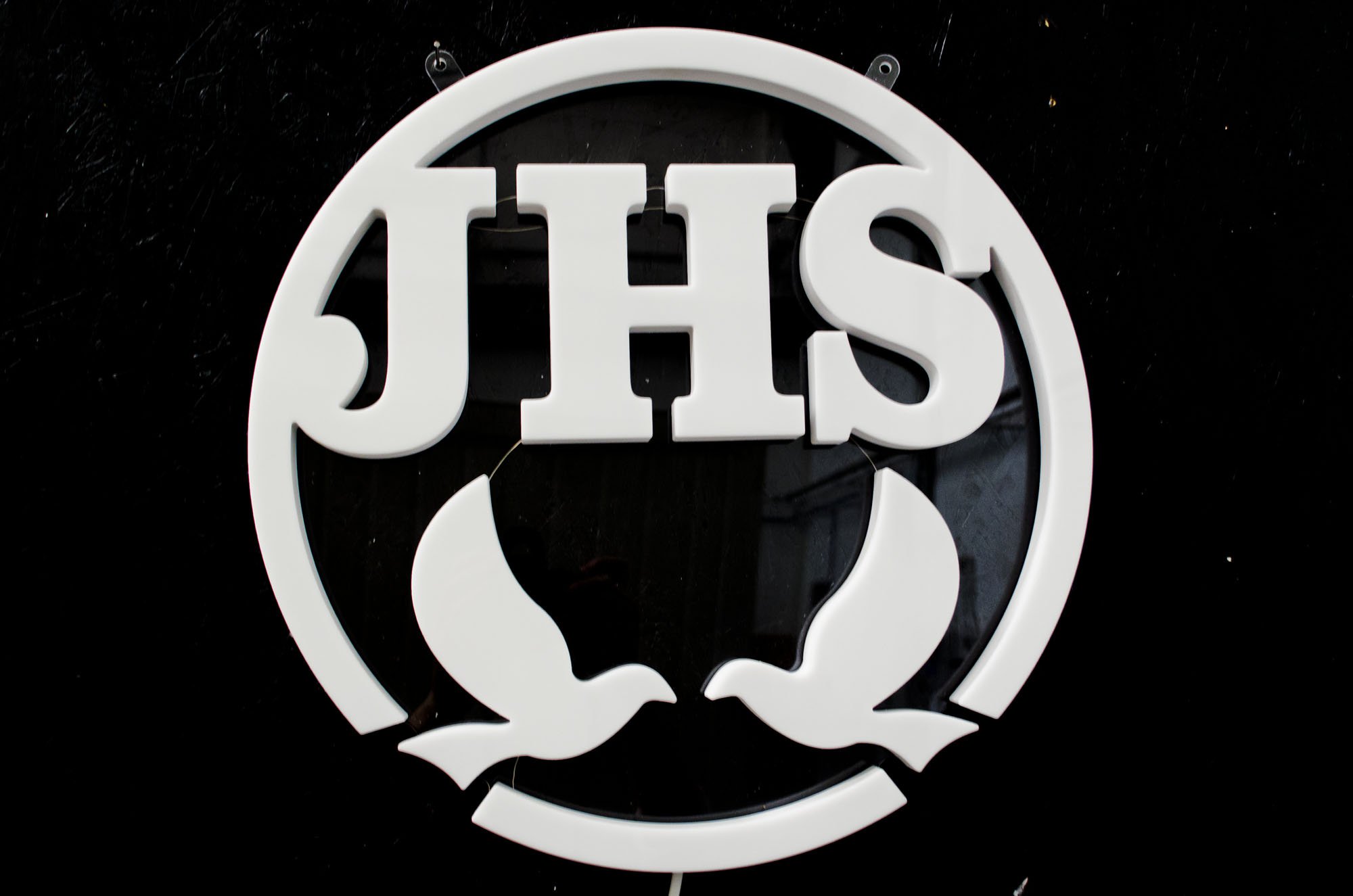 Podświetlana LED dekoracja na wynajem na Pierwszą Komunię świętą, IHS.