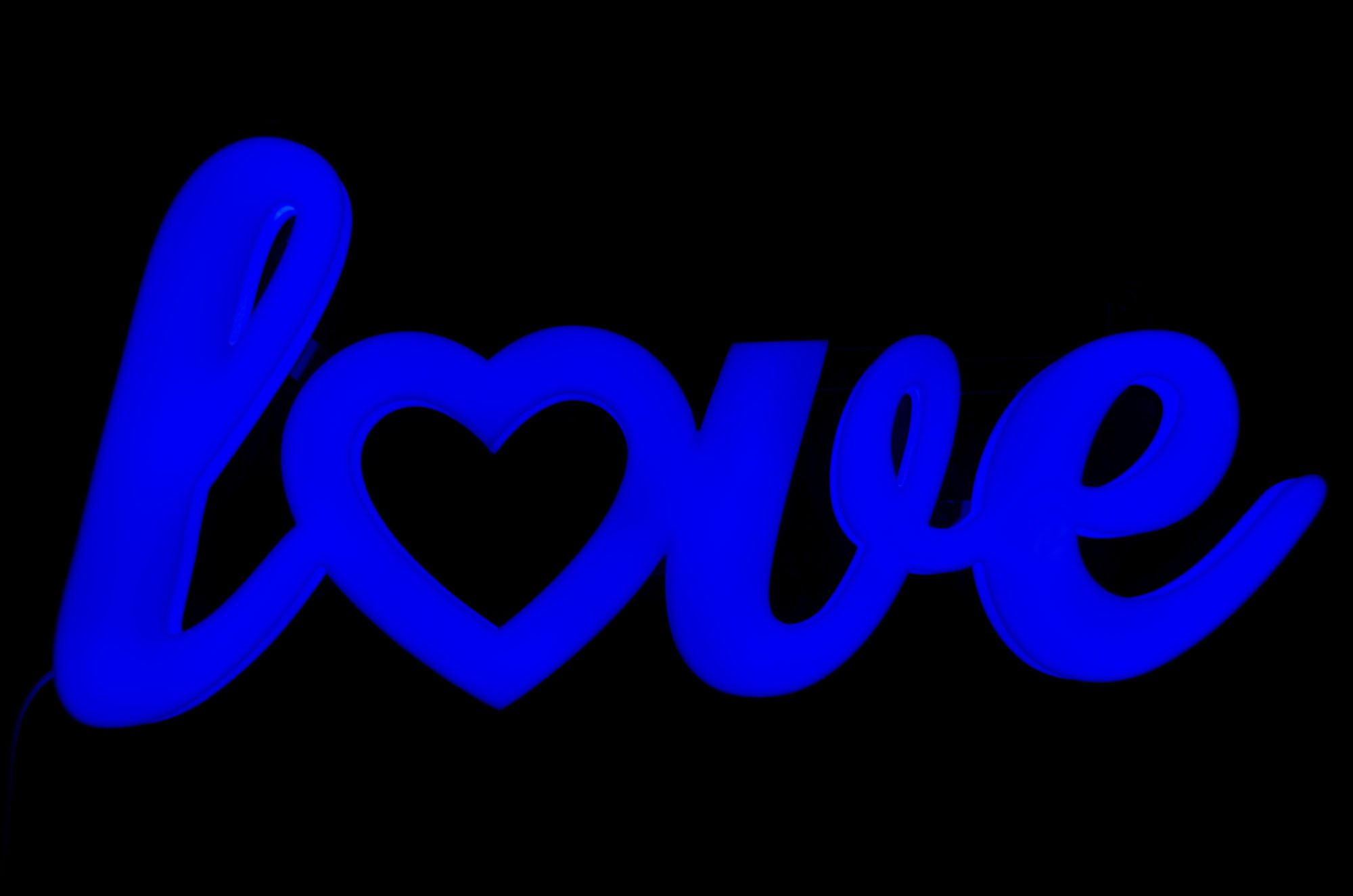 Ledon, neon love na wynajem, wysyłka kurierem