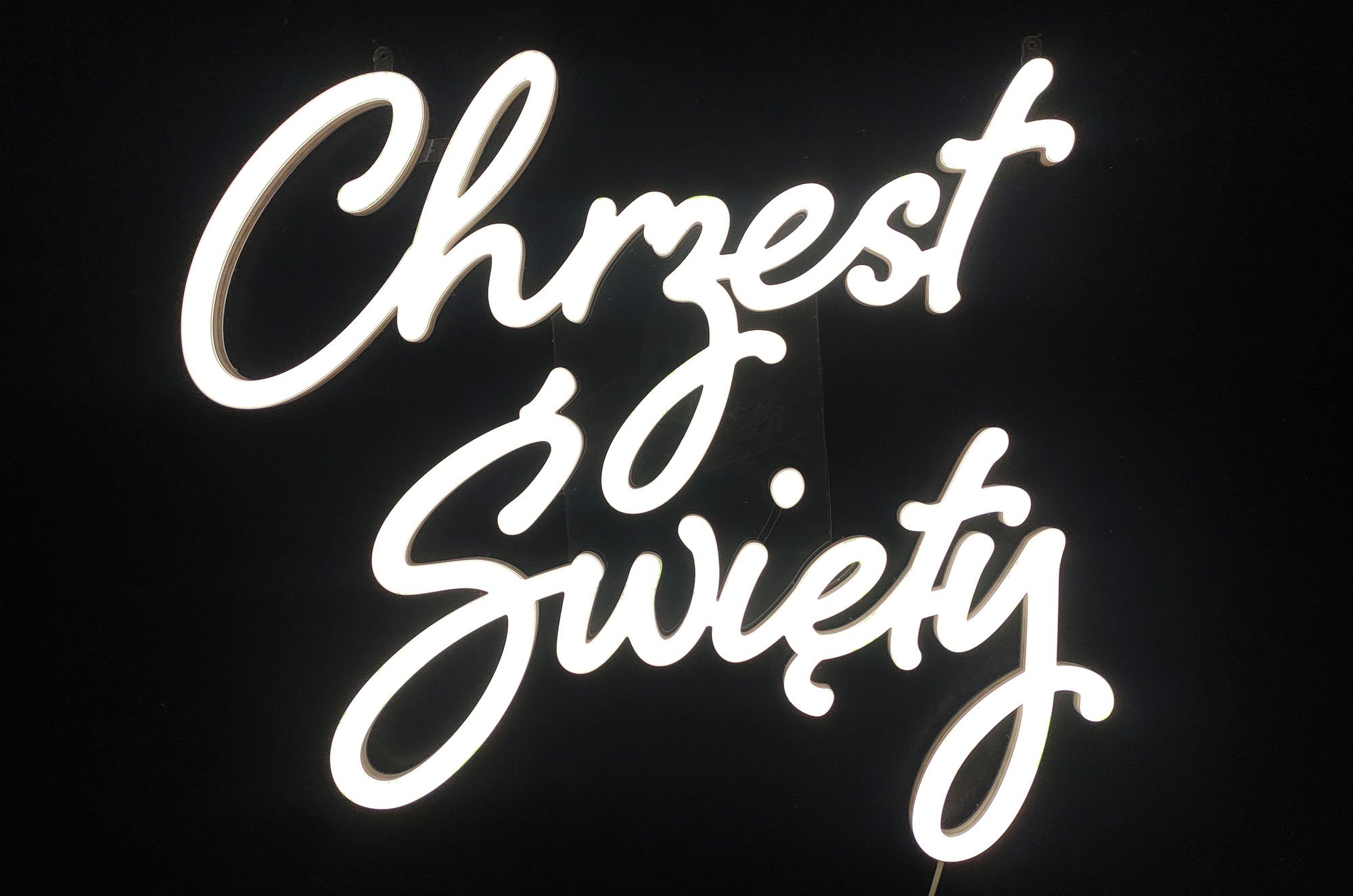 Dekoracja na chrzciny: neon LED Chrzest Święty na wynajem