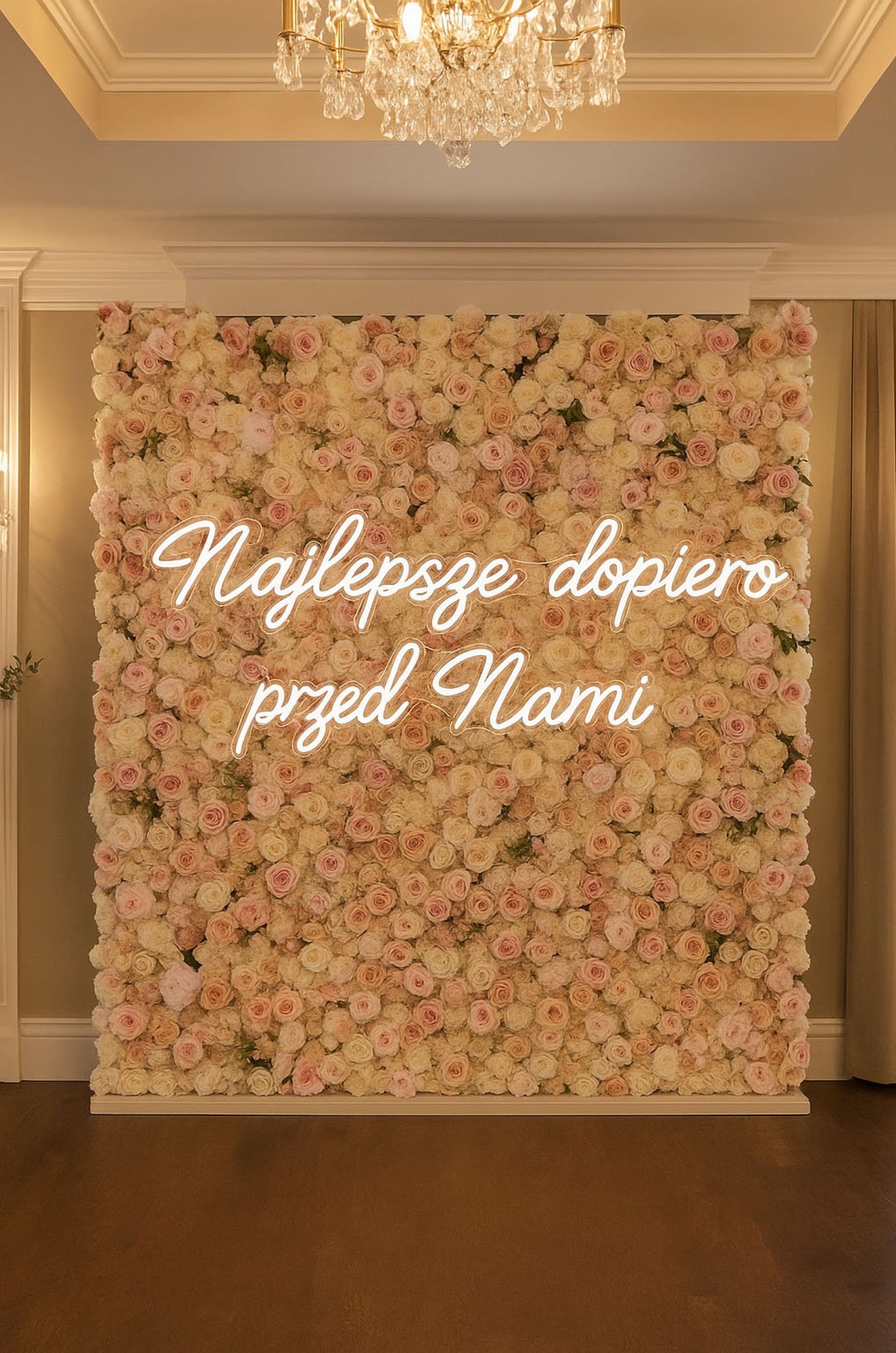 Neon led na wynajem, wisząca dekoracja świetlna, ślub, wesele, rocznica