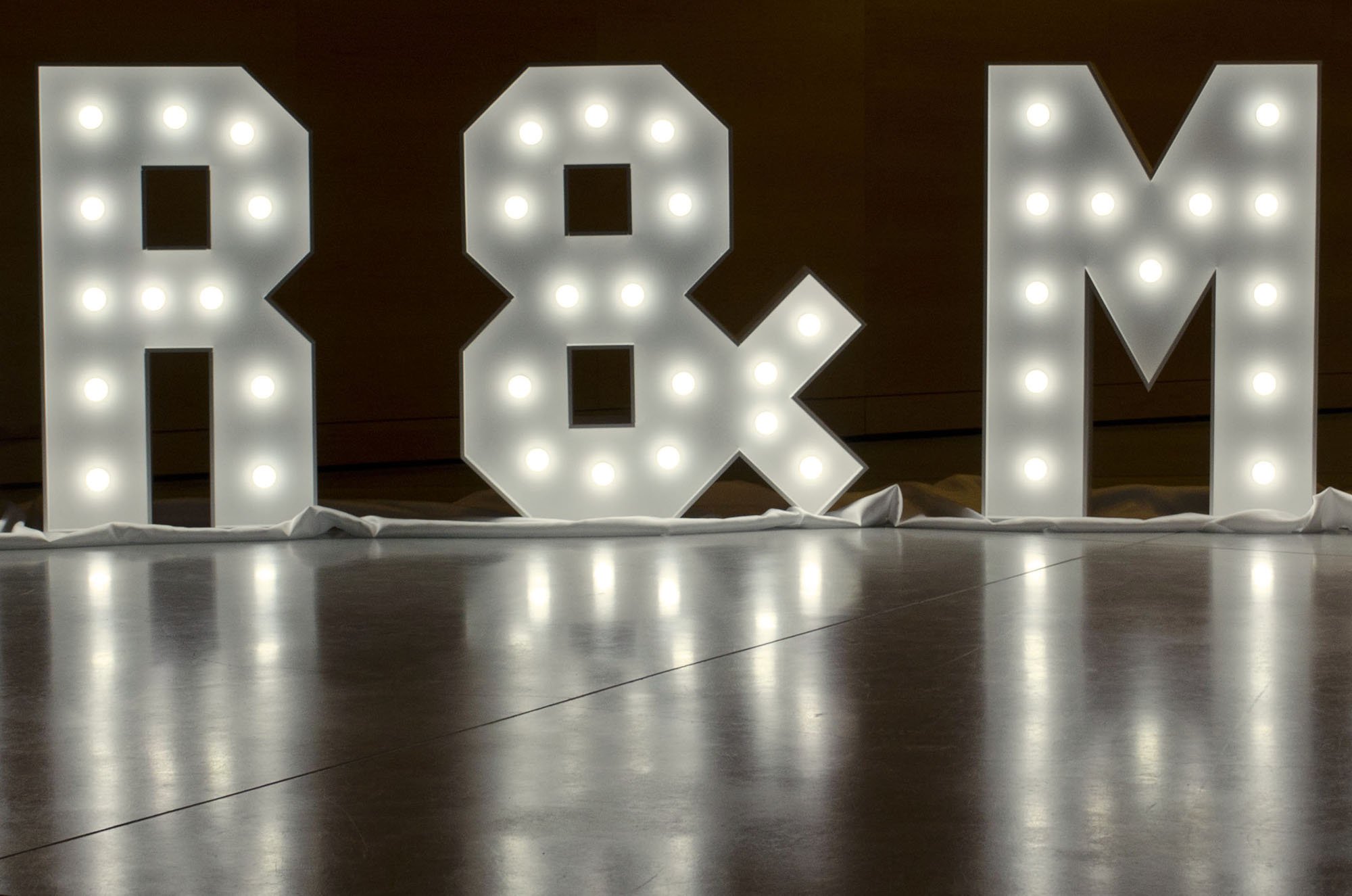 Podświetlane LITERY na wynajem, teraz w Opolu, w serwisie literowelove.pl