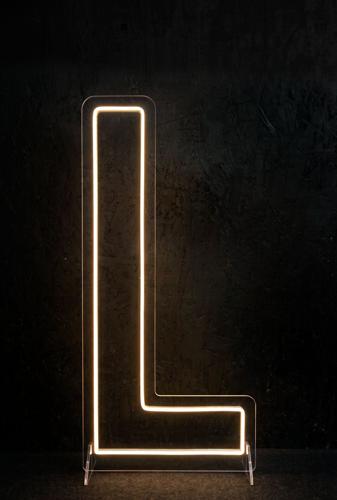 Neonowa litera L 120 cm &ndash; stojąca dekoracja LED do napisu LOVE i innych sł&oacute;w